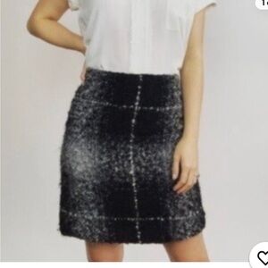 Akris Punto Black and White Pencil Skirt